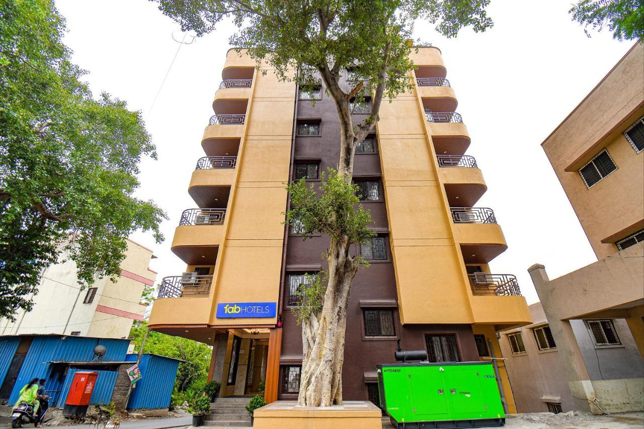 Fabhotel Gaurav Galaxy Pune Bagian luar foto