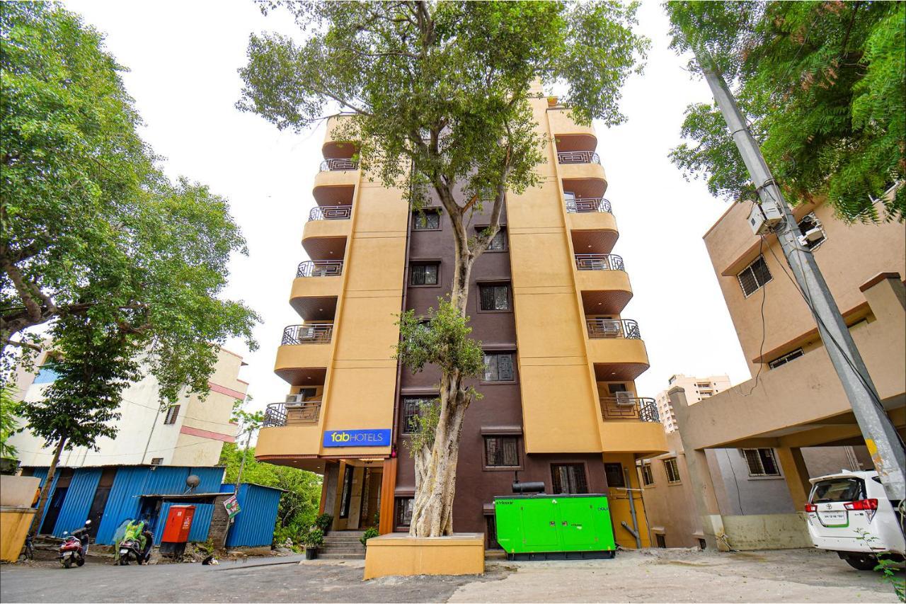 Fabhotel Gaurav Galaxy Pune Bagian luar foto