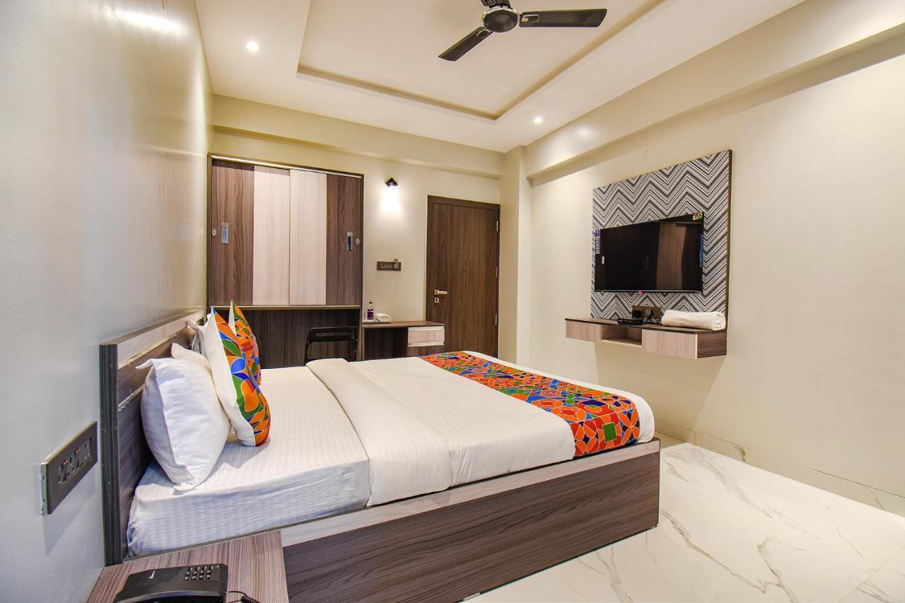 Fabhotel Gaurav Galaxy Pune Bagian luar foto