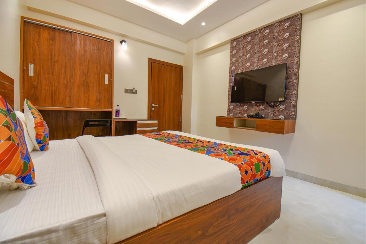 Fabhotel Gaurav Galaxy Pune Bagian luar foto